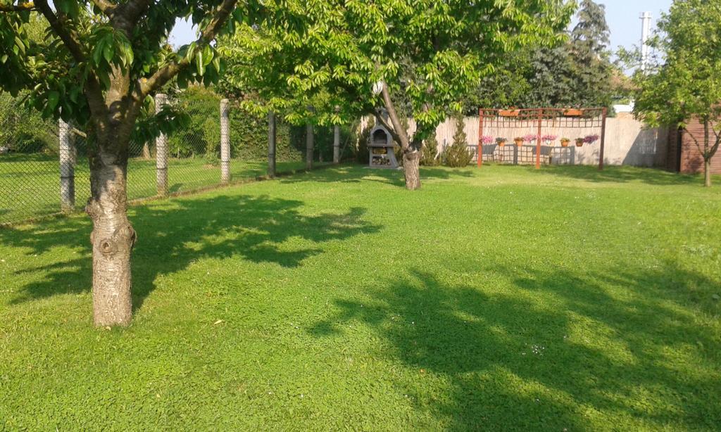 Kristaly Apartmanhaz Sárvár المظهر الخارجي الصورة