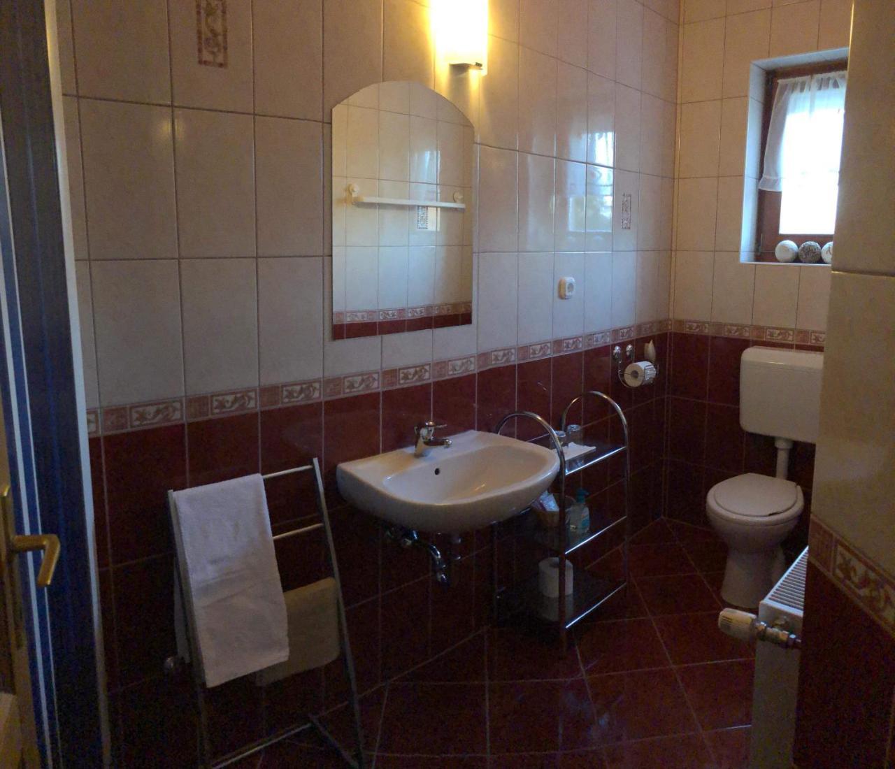 Kristaly Apartmanhaz Sárvár المظهر الخارجي الصورة