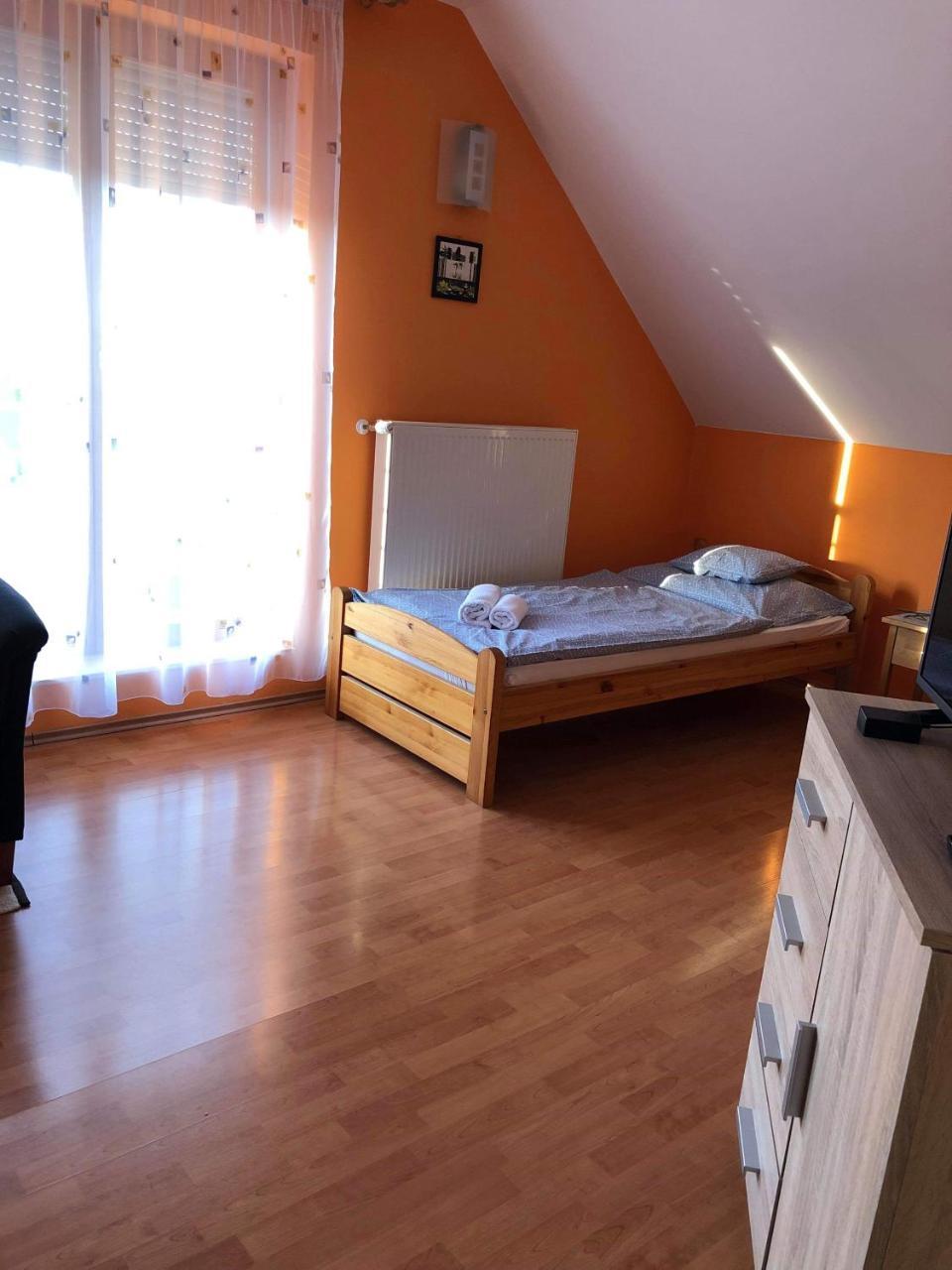 Kristaly Apartmanhaz Sárvár المظهر الخارجي الصورة