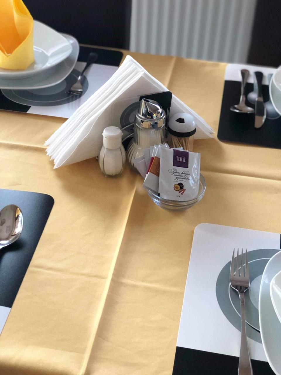 Kristaly Apartmanhaz Sárvár المظهر الخارجي الصورة