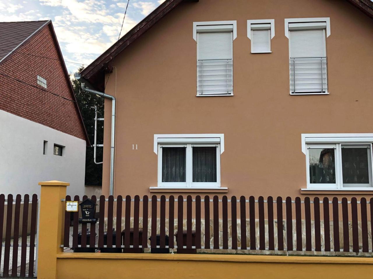 Kristaly Apartmanhaz Sárvár المظهر الخارجي الصورة