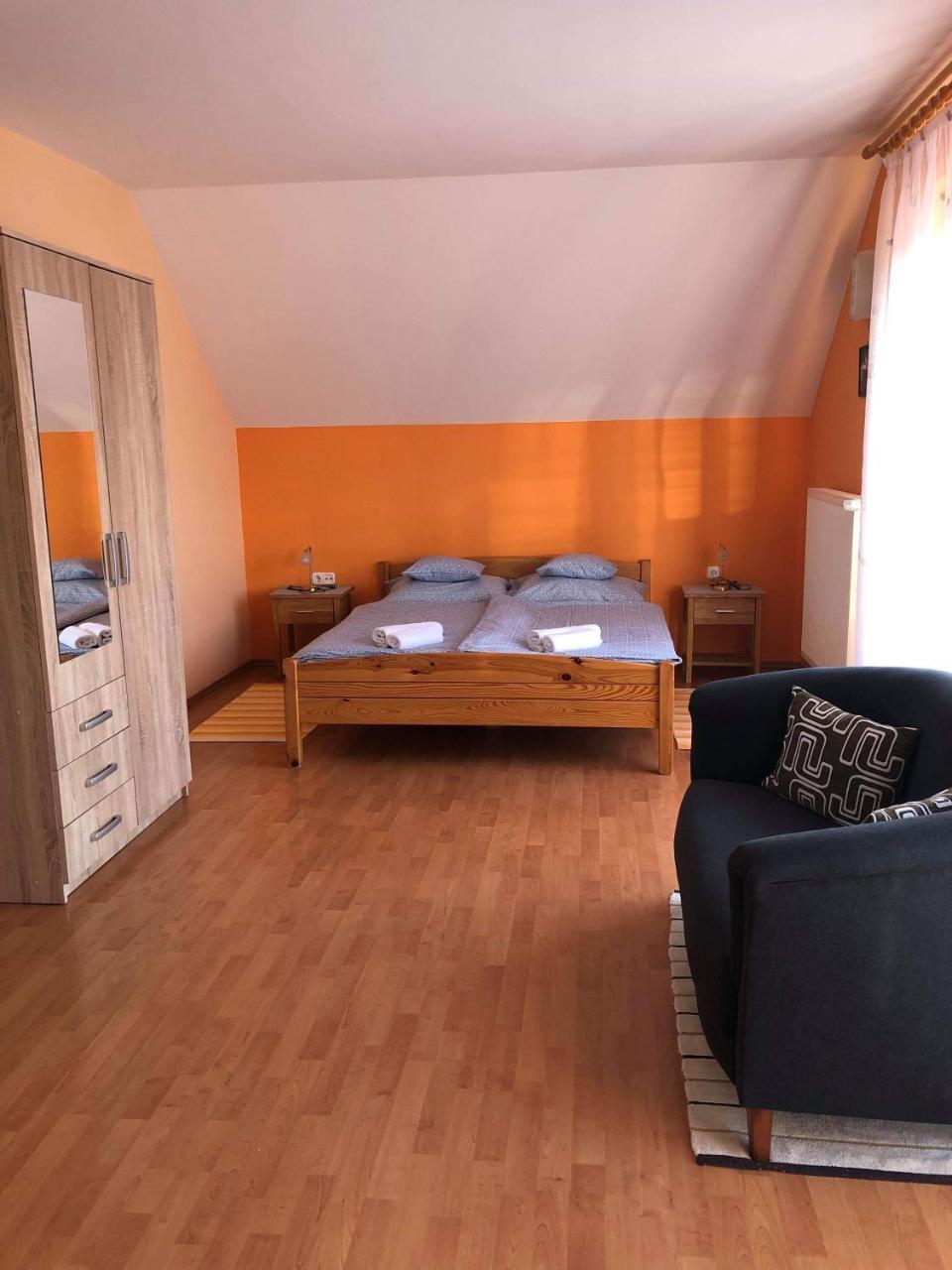 Kristaly Apartmanhaz Sárvár المظهر الخارجي الصورة
